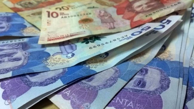 Pesos colombianos